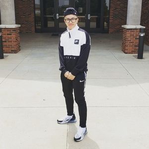 Meet your Posher, Lap